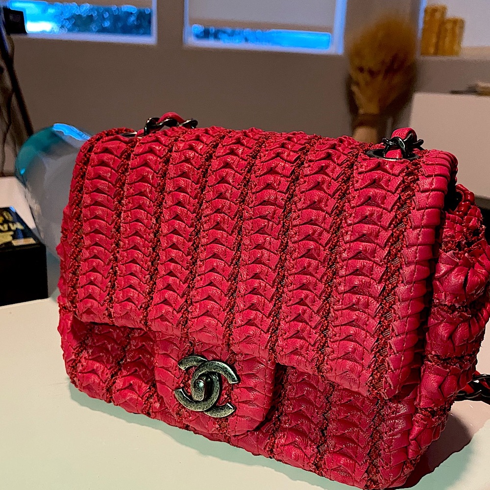 Chanel handbag - Picture 2 of 9